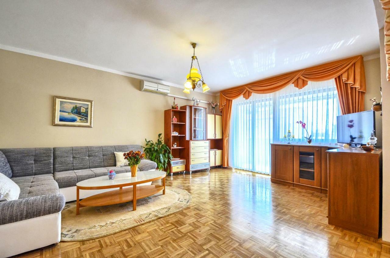 Apartment Pecirep Pula Exterior foto