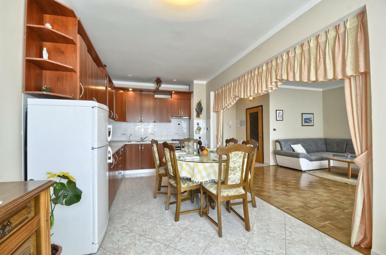 Apartment Pecirep Pula Exterior foto