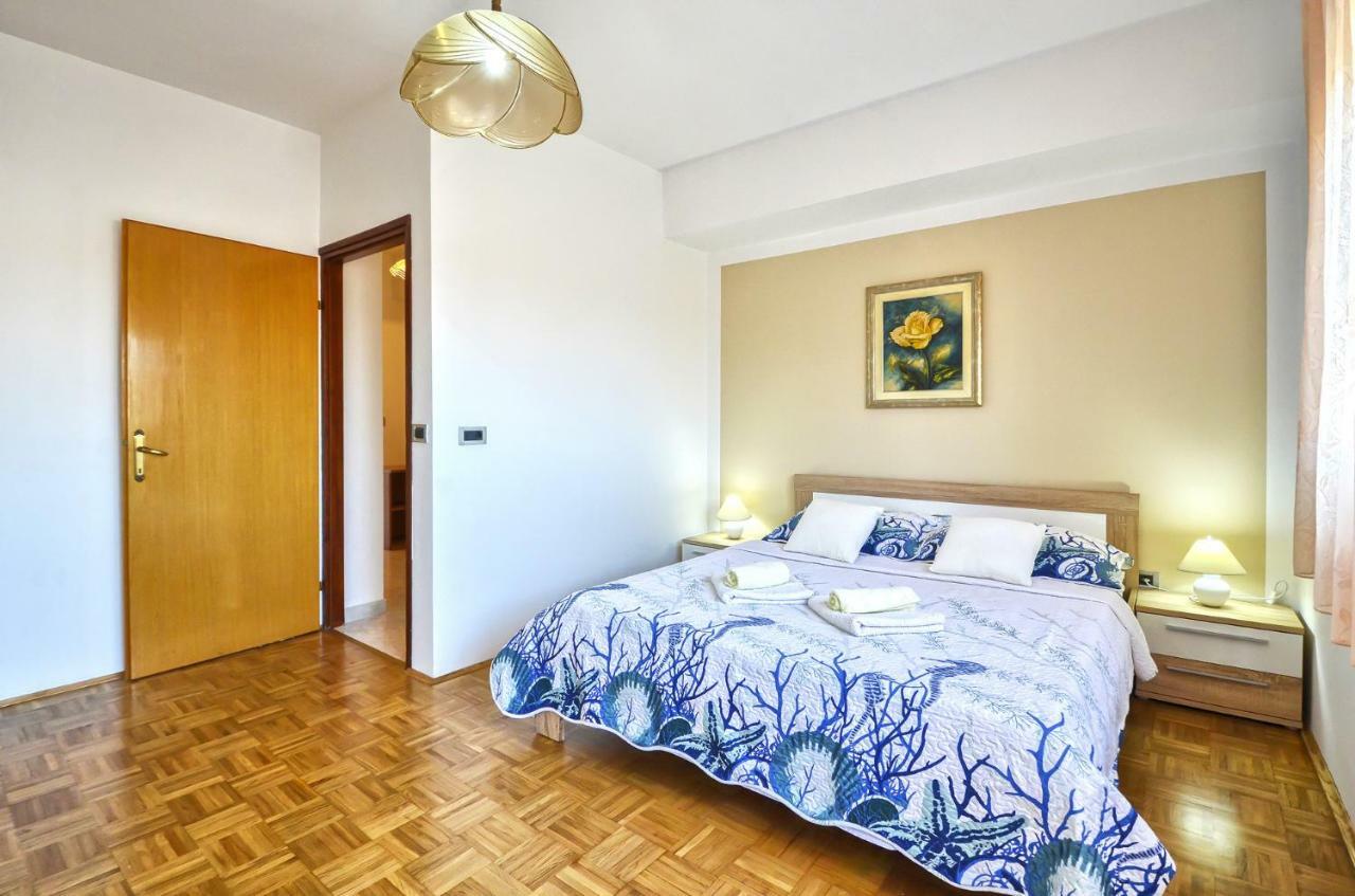 Apartment Pecirep Pula Exterior foto